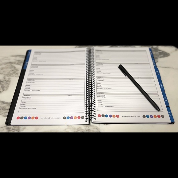 FORGET YOUR PASSWORDS? Now we have a solution! 11 styles of password books - Picture 2 of 15